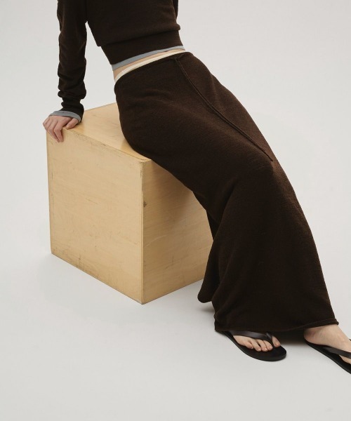 TODAYFUL（トゥデイフル）の「TODAYFUL Miniboucle Knit Skirt（スカート・レディース・ダークブラウン/ダークグレー・36/38）」の3枚目の写真