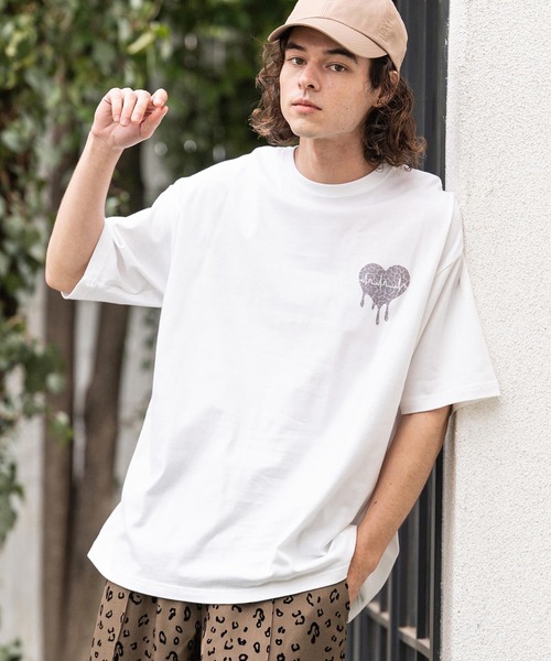 CAMBIO(カンビオ)の「mt10414- ビッグシルエットプリントT(Reopard Heart) Tシャツ(2601127MCB)(Tシャツ/カットソー・メンズ・ブラック/ホワイト/ミックスグレー・S/XL/L/M)」の2枚目の写真