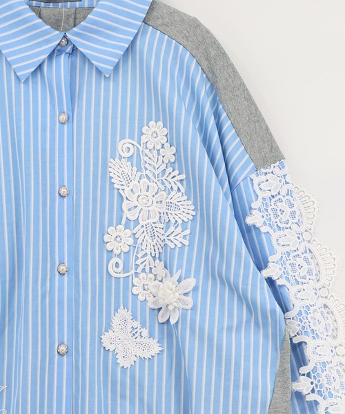 iS ScoLar（イズスカラー）の「561228：花蝶刺繍レース×ストライプ柄配色シャツ（シャツ/ブラウス・レディース・ネイビー/サックスブルー・M）」の11枚目の写真