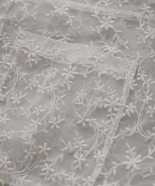 VIS(ビス)の「刺しゅうレースオーバーシャツ(シャツ/ブラウス・レディース・ホワイト系その他5・FREE)」の8枚目の写真