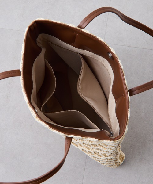 COLLAGE GALLARDAGALANTE(コラージュガリャルダガランテ)の「PAPILLONNER/ラフィアツインズバッグ/ポーチ付き(トートバッグ・レディース・キャメル/アイボリー・FREE)」の4枚目の写真