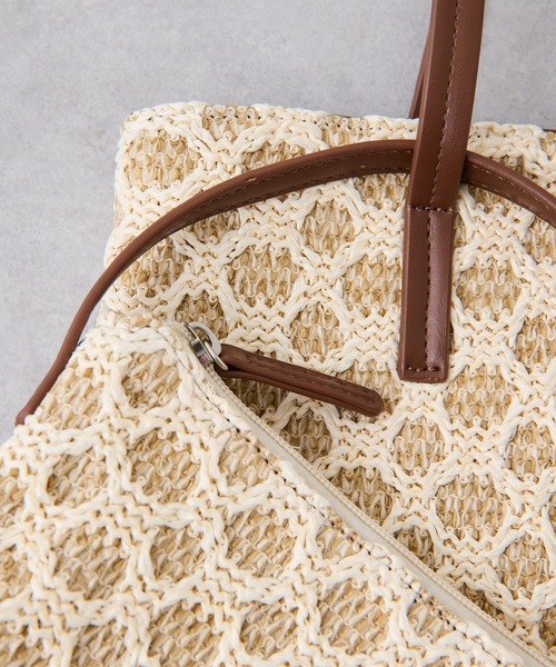 COLLAGE GALLARDAGALANTE(コラージュガリャルダガランテ)の「PAPILLONNER/ラフィアツインズバッグ/ポーチ付き(トートバッグ・レディース・キャメル/アイボリー・FREE)」の16枚目の写真