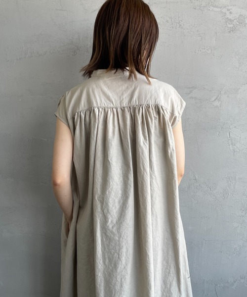 DANTON（ダントン）の「[DANTON/ダントン] スリーブレス コットンリネン ギャザーワンピース（ワンピース・レディース・グレイッシュベージュ/ブラック・36）」の4枚目の写真