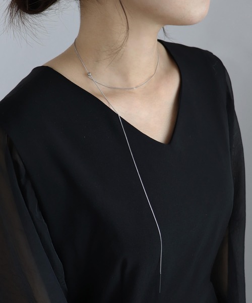 ISOOK(アイスー)の「【ISOOK / アイスー】スリムラインネックレス / オケージョン アクセサリー お呼ばれ 結婚式 二次会 入学式 卒業式 お食事会 シンプル シルバー ゴールド(ネックレス・レディース・ゴールド/シルバー・FREE)」の3枚目の写真
