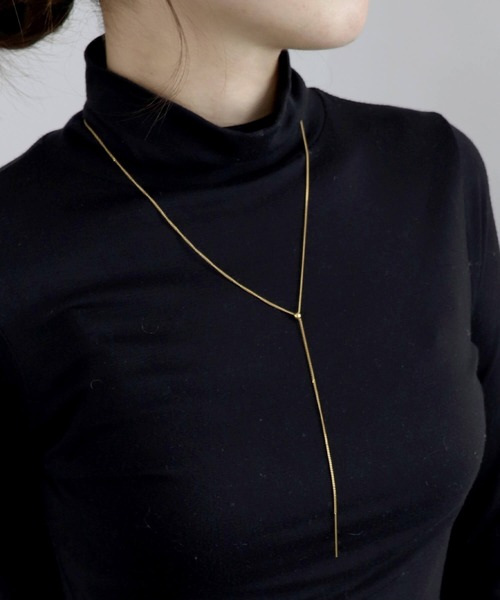 ISOOK(アイスー)の「【ISOOK / アイスー】スリムラインネックレス / オケージョン アクセサリー お呼ばれ 結婚式 二次会 入学式 卒業式 お食事会 シンプル シルバー ゴールド(ネックレス・レディース・ゴールド/シルバー・FREE)」の4枚目の写真