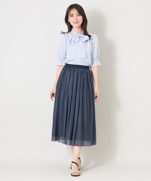 TO BE CHIC（トゥー ビー シック）の「シルキーサッカー ボウタイブラウス（シャツ/ブラウス・レディース・ピンク系その他2/ブルー系その他2/ブラック・40）」の13枚目の写真