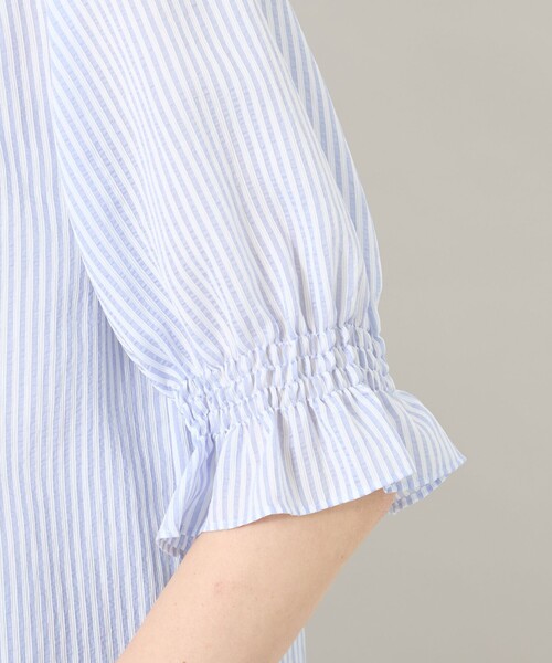 TO BE CHIC（トゥー ビー シック）の「シルキーサッカー ボウタイブラウス（シャツ/ブラウス・レディース・ピンク系その他2/ブルー系その他2/ブラック・40）」の7枚目の写真