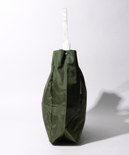 BEAMS BOY（ビームスボーイ）の「BAG’n’NOUN / TOOLBAG NYLON CLASSIC（トートバッグ・レディース・ホワイト/ダークグリーン・ONE SIZE）」の11枚目の写真