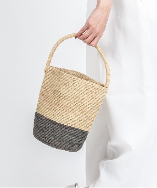 お盆限定SALE❣️バケツ型＊カゴバッグ セール】【MADE IN MADA /メイドインマダ】かごバッグ ラフィア バケツ