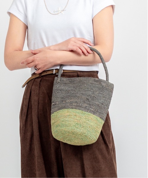 MADE IN MADA(メイドインマダ)の「【MADE IN MADA /メイドインマダ】かごバッグ ラフィア バケツバッグ トートバッグ ハンドバッグ(かごバッグ・レディース・ベージュ/ブラウン/ライトグレー/カーキ/グレー/ナチュラル・FREE)」の3枚目の写真