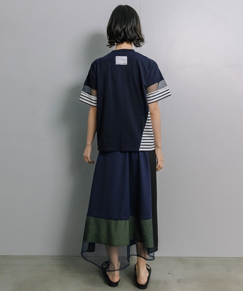 MARECHAL TERRE（マルシャルテル）の「ラッフルTシャツ（Tシャツ/カットソー・レディース・オフホワイト/ブラック/ホワイト×ネイビー/ブラック×ホワイト・MEDIUM）」の20枚目の写真