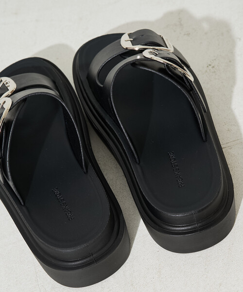 FREAK'S STORE（フリークスストア）の「限定展開　厚底 2ベルト バックル サンダル[23.0~24.5cm展開]（サンダル・レディース・ブラック/ベージュ・23.0cm/24.0cm/23.5cm/24.5cm）」の19枚目の写真