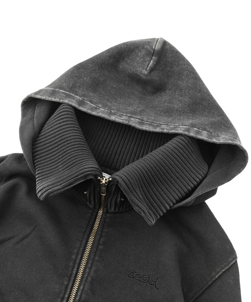 X-girl(エックスガール)の「FADED SWEAT AND RIB ZIP UP COMPACT HOODIE(パーカー・レディース・ブラック/オリーブ・S/M)」の18枚目の写真