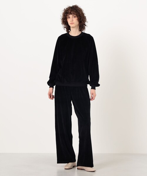 BASERANGE(ベースレンジ)の「BASERANGE RIM RAGLAN SWEATSHIR スウェットシャツ(スウェット・レディース・ブラック・S)」の2枚目の写真