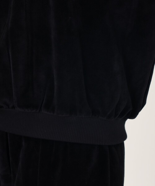 BASERANGE(ベースレンジ)の「BASERANGE RIM RAGLAN SWEATSHIR スウェットシャツ(スウェット・レディース・ブラック・S)」の9枚目の写真