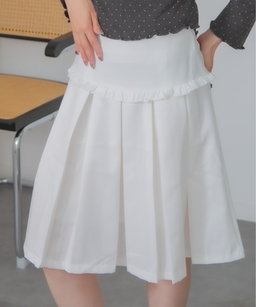 Chiina(チーナ)の「Chiina / ボックスプリーツ膝丈スカート(スカート・レディース・グレー/ベージュ/ブラック/ホワイト・MEDIUM/SMALL)」の17枚目の写真