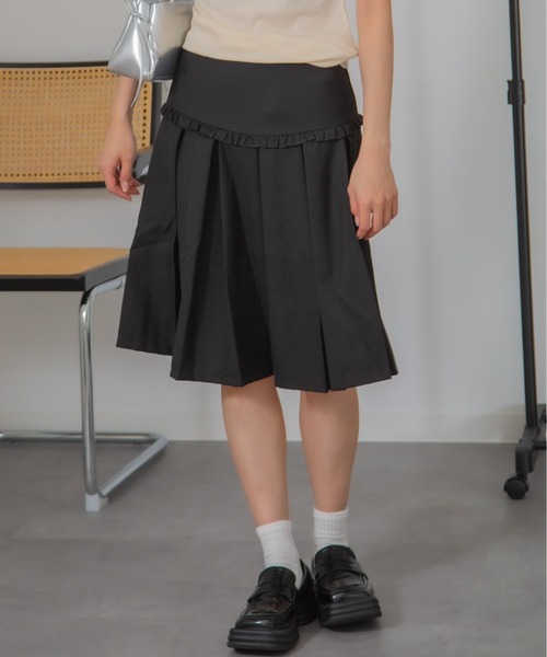 Chiina(チーナ)の「Chiina / ボックスプリーツ膝丈スカート(スカート・レディース・グレー/ベージュ/ブラック/ホワイト・MEDIUM/SMALL)」の13枚目の写真
