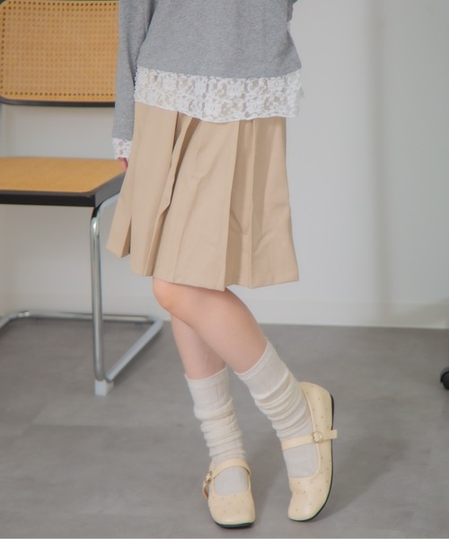 Chiina(チーナ)の「Chiina / ボックスプリーツ膝丈スカート(スカート・レディース・グレー/ベージュ/ブラック/ホワイト・MEDIUM/SMALL)」の7枚目の写真