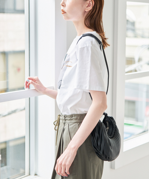 U by SPICK&SPAN（ユーバイスピックアンドスパン）の「TRICOMER/トリコメル UNE FEMME EST FEMME-1 TEE（Tシャツ/カットソー・レディース・ホワイト・FREE）」の2枚目の写真