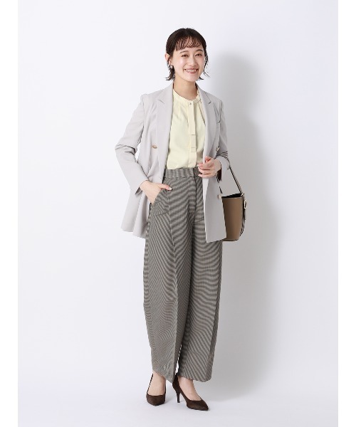 SUIT SQUARE（スーツスクエア）の「ボウタイブラウス／半袖／ウォッシャブル／接触冷感／UVカット／ジョーゼット／メタルパーツ（シャツ/ブラウス・レディース・ネイビー/イエロー/ラベンダー/ホワイト・38/40）」の6枚目の写真