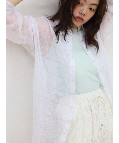 FIKA.(フィーカ)の「Sheer checkered shirt(シャツ/ブラウス・レディース・ブラック/ホワイト・MEDIUM)」の3枚目の写真