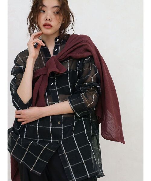 FIKA.(フィーカ)の「Sheer checkered shirt(シャツ/ブラウス・レディース・ブラック/ホワイト・MEDIUM)」の12枚目の写真