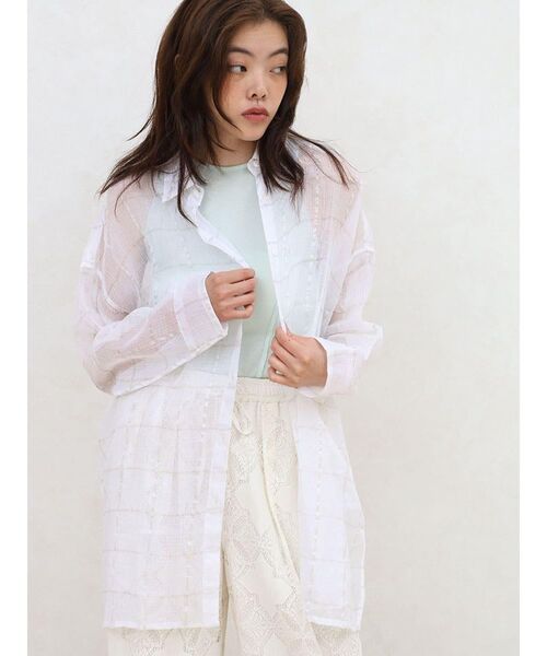 FIKA.(フィーカ)の「Sheer checkered shirt(シャツ/ブラウス・レディース・ブラック/ホワイト・MEDIUM)」の4枚目の写真