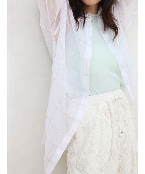FIKA.(フィーカ)の「Sheer checkered shirt(シャツ/ブラウス・レディース・ブラック/ホワイト・MEDIUM)」の6枚目の写真