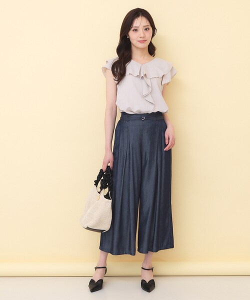 index(インデックス)の「【接触冷感】マットサテンフリルフレンチブラウス《吸水速乾/防シワ/洗濯機OK》(シャツ/ブラウス・レディース・ネイビー系5/ブラウン系その他/アイボリー/サックスブルー系7/ピンク/ベージュ系その他7・40/38/36)」の21枚目の写真