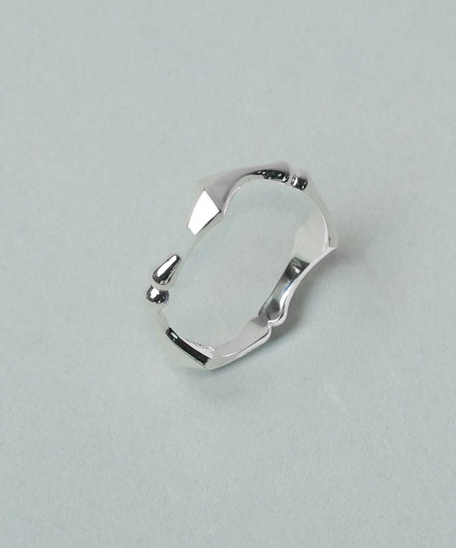 MAISON SPECIAL(メゾンスペシャル)の「《UNISEX》F-hole Motif Three-Link Ring/Fホールモチーフ3リンクリング【MAISON SPECIAL/メゾンスペシャル】(リング・メンズ・シルバー・15 /21/19/17)」の4枚目の写真