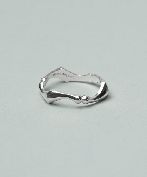 MAISON SPECIAL(メゾンスペシャル)の「《UNISEX》F-hole Motif Three-Link Ring/Fホールモチーフ3リンクリング【MAISON SPECIAL/メゾンスペシャル】(リング・メンズ・シルバー・15 /21/19/17)」の6枚目の写真