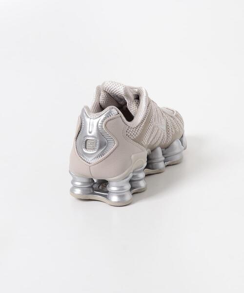 NIKE（ナイキ）の「NIKE　SHOX TL（スニーカー・レディース・ホワイト系その他・25/23.5/24.5/24）」の6枚目の写真