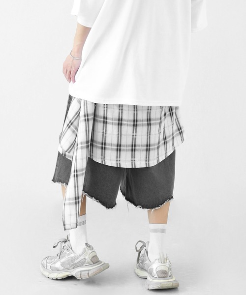 minsobi(ミンソビ)の「【ハイエンド級クオリティ】【シャツ取り外し可】 腰巻きシャツ 2WAY バミューダデニムパンツ(ユニセックス)(デニムパンツ・メンズ・ライトブラック・FREE)」の15枚目の写真