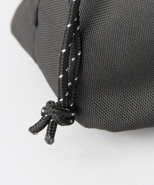 PENNEYS（ぺニーズ）の「PENNEYS/ペニーズ DRAWSTRING POUCH ロゴワッペン 巾着仕様 ショルダーバッグ 2026年 夏 夏服（ショルダーバッグ・メンズ・ブラック/ベージュ/オリーブ/ネイビー・FREE）」の14枚目の写真