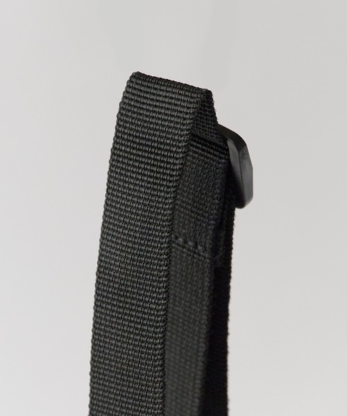 PENNEYS（ぺニーズ）の「PENNEYS/ペニーズ DRAWSTRING POUCH ロゴワッペン 巾着仕様 ショルダーバッグ 2026年 夏 夏服（ショルダーバッグ・メンズ・ブラック/ベージュ/オリーブ/ネイビー・FREE）」の9枚目の写真