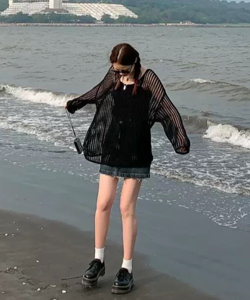 ampm(エーエムピーエム)の「ルーズメッシュサマーニット(Tシャツ/カットソー・レディース・ホワイト/ブラック・M/S)」の15枚目の写真