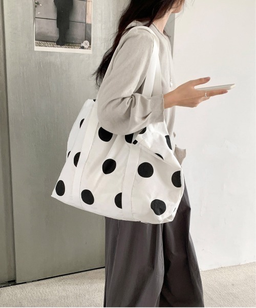 WEGO（ウィゴー）の「[A4・PC収納可]大人気ドット柄BIGエコトートバッグ（トートバッグ・レディース・ホワイト・FREE）」の7枚目の写真