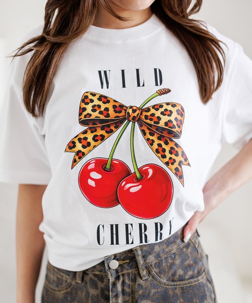 attagirl(アタガール)の「オーバーサイズチェリープリントTシャツ(Tシャツ/カットソー・レディース・ブラウン/ホワイト/ブラック・L/M)」の12枚目の写真