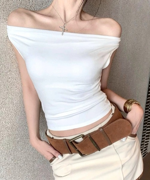 SHEENA(シーナ)の「【カップ付き】ドレープホルターネックトップス(タンクトップ・レディース・グレー/ホワイト/ブラック・M)」の17枚目の写真