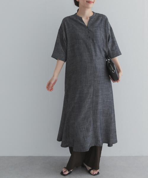 URBAN RESEARCH DOORS(アーバンリサーチドアーズ)の「リネン混5分袖ミディワンピース(ワンピース・レディース・ブラック/インディゴブルー・FREE)」の3枚目の写真