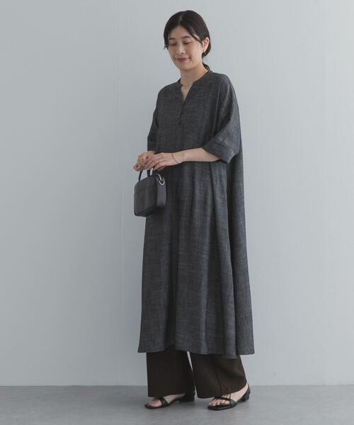 URBAN RESEARCH DOORS(アーバンリサーチドアーズ)の「リネン混5分袖ミディワンピース(ワンピース・レディース・ブラック/インディゴブルー・FREE)」の4枚目の写真