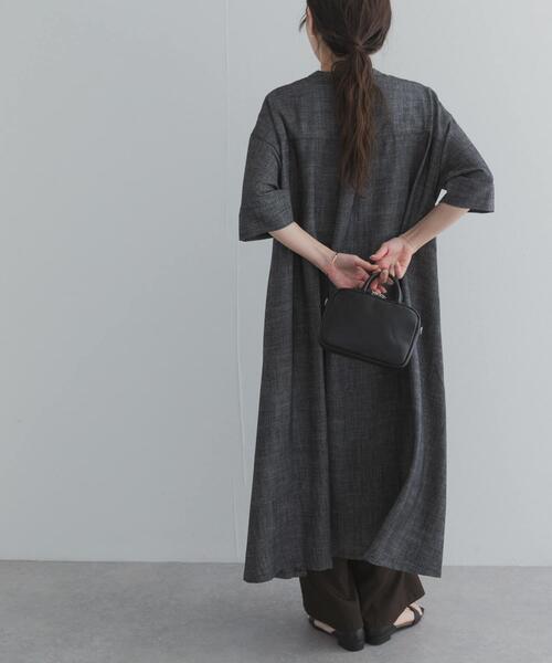 URBAN RESEARCH DOORS(アーバンリサーチドアーズ)の「リネン混5分袖ミディワンピース(ワンピース・レディース・ブラック/インディゴブルー・FREE)」の7枚目の写真