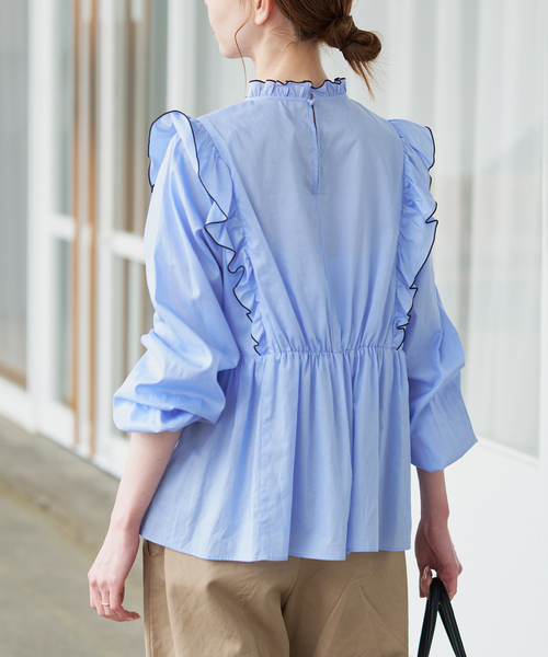 SLOBE IENA(スローブイエナ)の「バイカラーフリルブラウス(シャツ/ブラウス・レディース・サックスブルー/ブラック/ブラウン・FREE)」の10枚目の写真