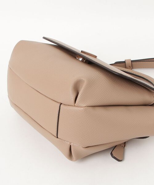 GILDA Top Handle Flap | GUESS(ゲス) JAPAN 公式オンラインストア