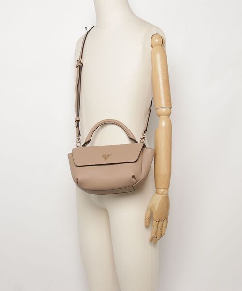 J*a様 [7/11まで値下げ]GUESS BERTA 18in,26L機内持ち GILDA Top Handle Flap | GUESS(ゲス) JAPAN 公式オンラインストア