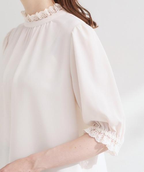 couture brooch(クチュールブローチ)の「【大人上品・前後2WAY】エンブロレース 5分袖ブラウス【洗濯機可】(シャツ/ブラウス・レディース・ブラック/アイボリー/サックスブルー・42/40/38/36)」の11枚目の写真