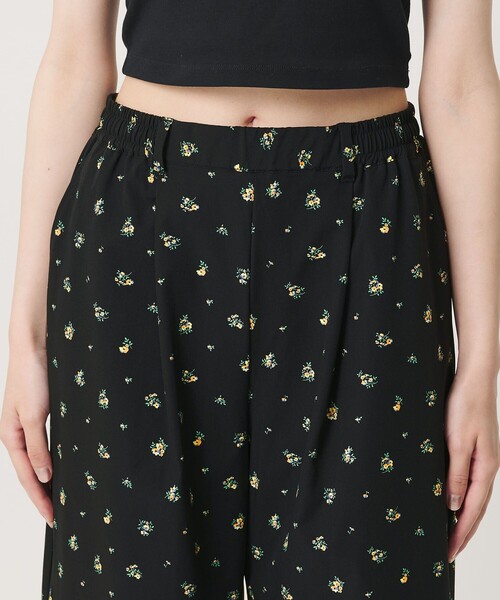 THOUSAND MILE(サウザンドマイル)の「【WEB限定】<THOUSAND MILE>キャミソール&パンツ フラワー セットアップ UVカット はっ水(サロペット/オーバーオール・レディース・その他1・FREE)」の4枚目の写真