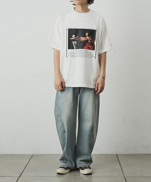 COLONY 2139（コロニートゥーワンスリーナイン）の「【ConVenir】カラヴァッジョTシャツ（Tシャツ/カットソー・メンズ・ブラック/ホワイト・MEDIUM/LARGE）」の15枚目の写真