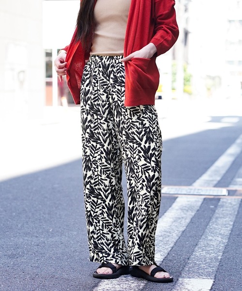 e-zakkamania stores（イーザッカマニアストアーズ）の「麻タッチ プリントパンツ［モノクロリーフ］（その他パンツ・レディース・ブラック系その他・M-L）」の11枚目の写真
