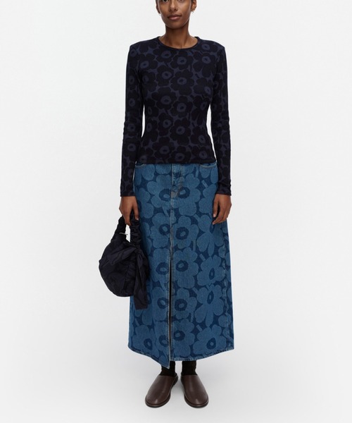marimekko(マリメッコ)の「Vaihde Unikko / shirt(Tシャツ/カットソー・レディース・ネイビー・X-SMALL/SMALL/MEDIUM/LARGE)」の1枚目の写真